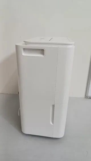 Deshumidificador Comfee 50L W14Y7551