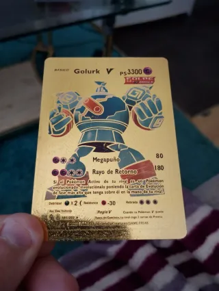 Carta Pokémon Golurk V Oro