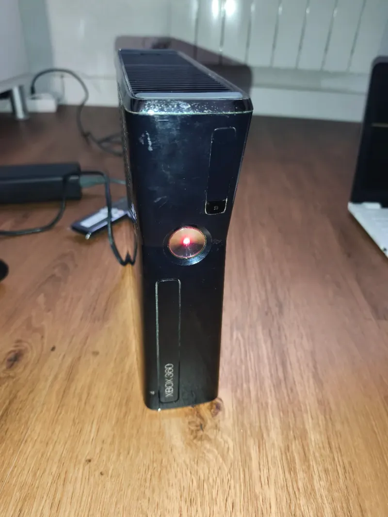 Xbox 360 Slim Negra
