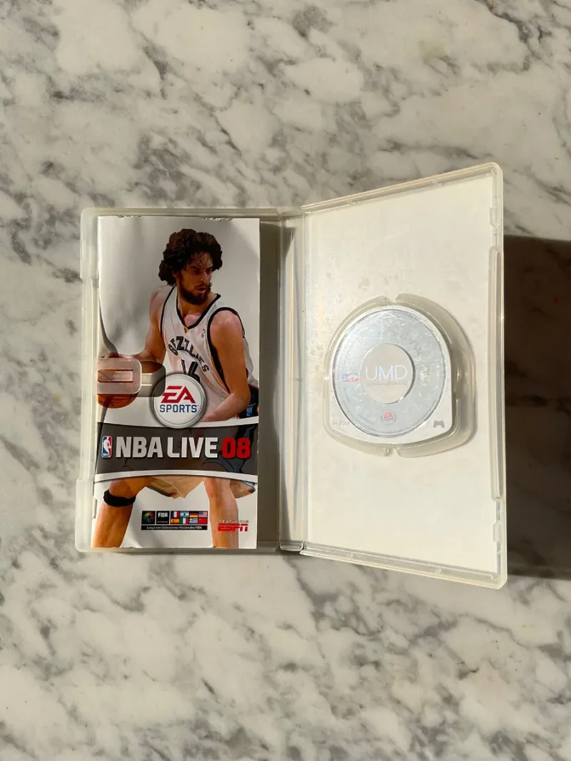 NBA Live 08 PSP afbeelding 2