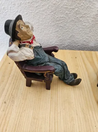 Figuras decorativas de personajes