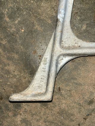 Descanso Central Jawa Cz