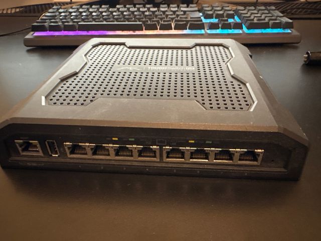 Ubiquiti TS-8-PRO Switch