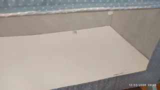 Minicuna bebé Carolina.  red  agujerito cosido.