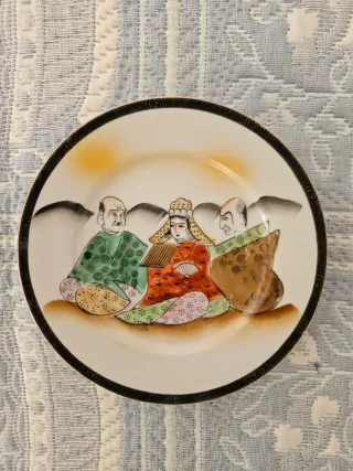 Juego de 4 platos decorativos