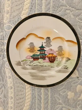 Juego de 4 platos decorativos