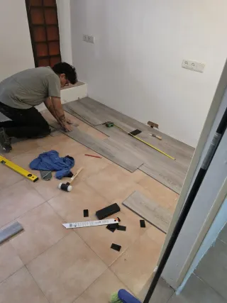 Instalación Suelos Laminados y Vinílicos