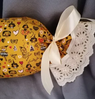 Cojín bombón hecho a mano nuevo