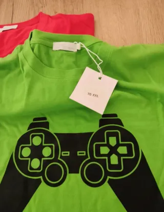 Lotto 3 magliette con cartellino