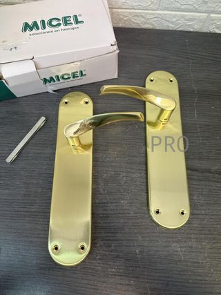 Juego de manilla Mecil