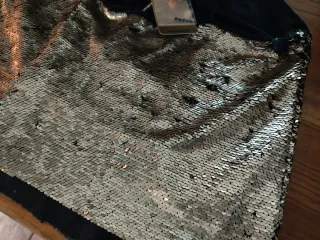 Top lentejuelas Stradivarius negro y dorado