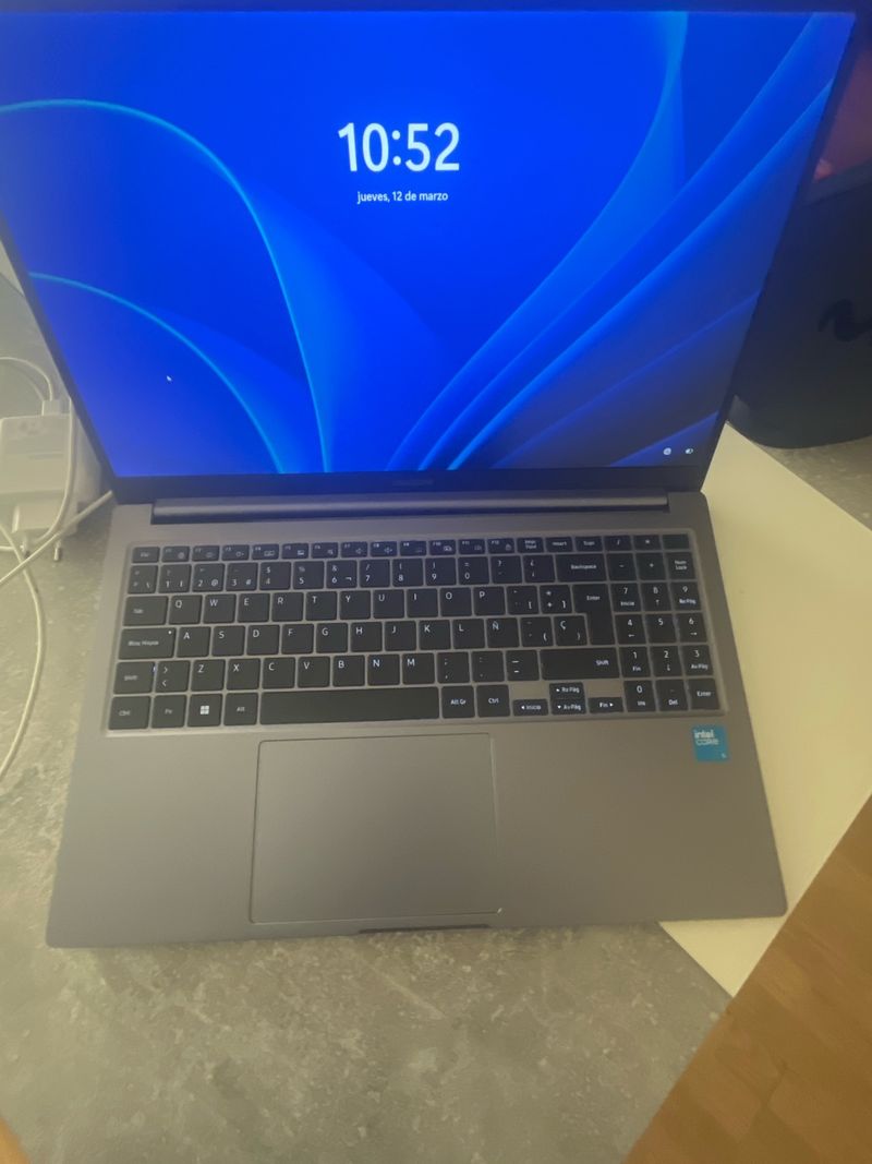 UrgePortátil Samsung Galaxy Book 4 15.6 Negociable