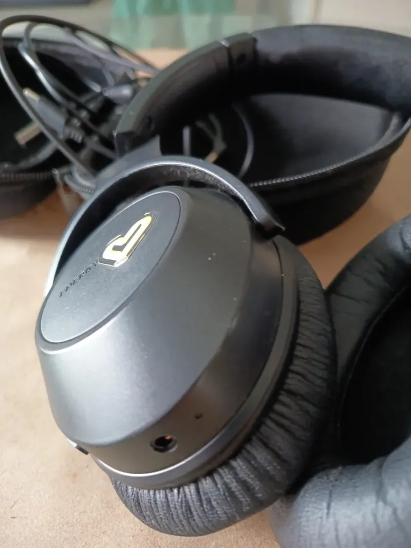 Auriculares negros con funda afbeelding 5