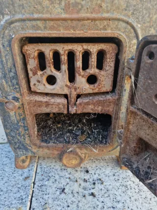 Caldera de leña antigua