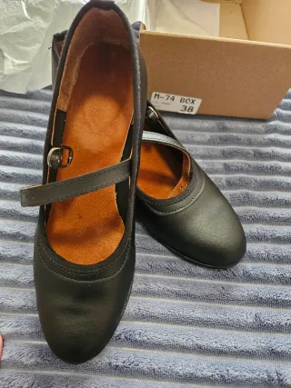 Zapatos de flamenca negros