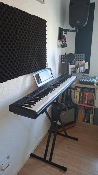 Teclado OQAN QK88P + Pie + Banqueta