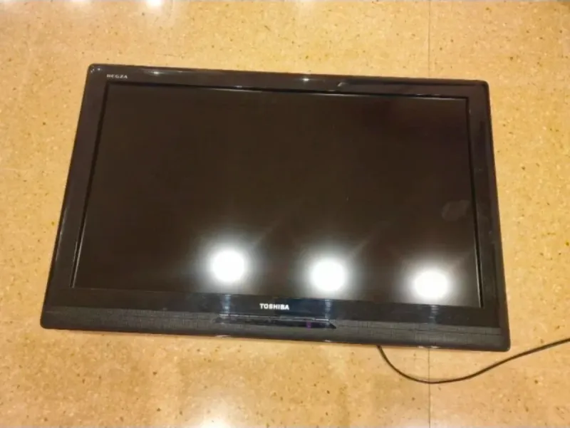 Televisor Toshiba 32 LCD Negro
