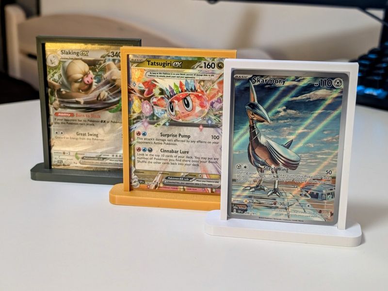 Soporte expositor para cartas Pokémon