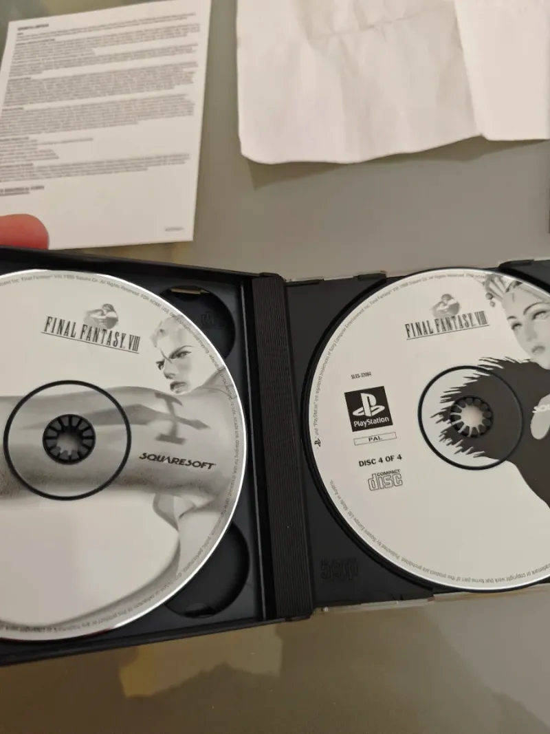 Final Fantasy VII PS1 (4 Discos) afbeelding 3