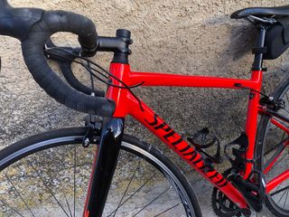 Bicicleta carretera Specialized Roja