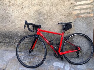 Bicicleta carretera Specialized Roja