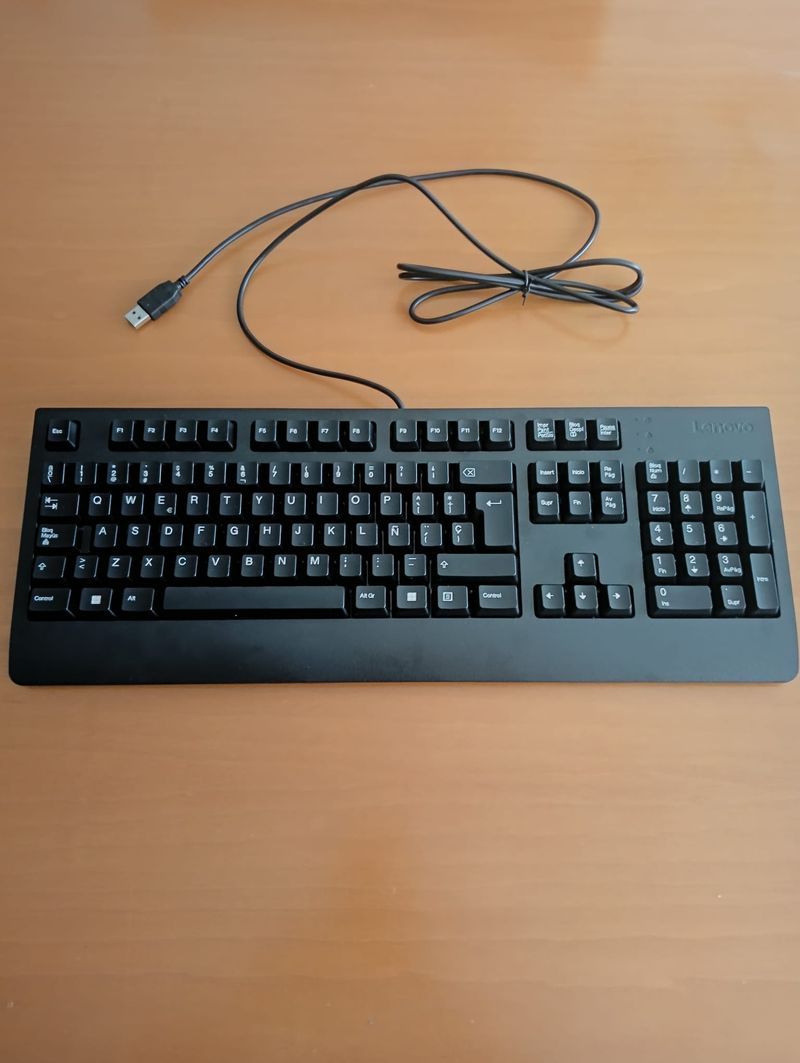 Teclado Lenovo Negro USB Nuevo