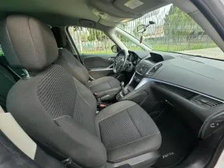 Opel Zafira Tourer 1.6CDTi 7PLAZAS PEGATINA C 2017