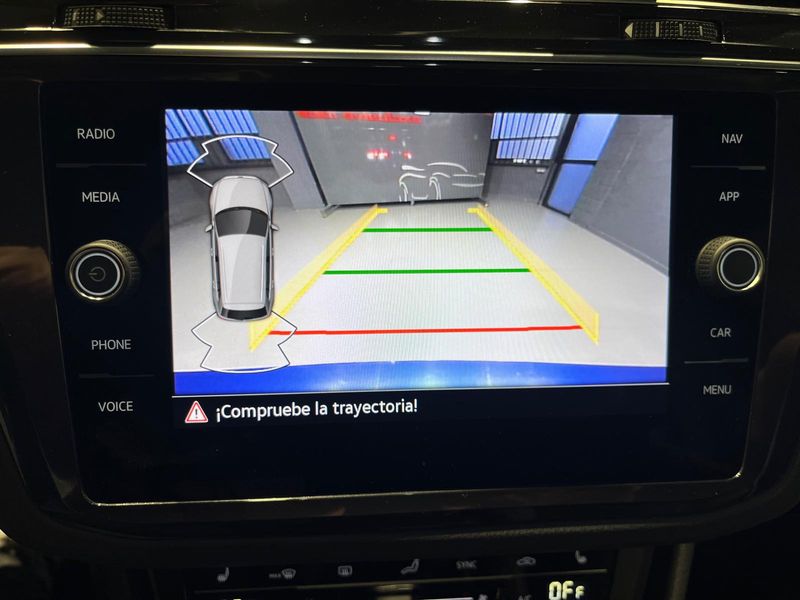 Volkswagen Tiguan R-Line 2.0 TDI DSG (2021) 2022, foto 25