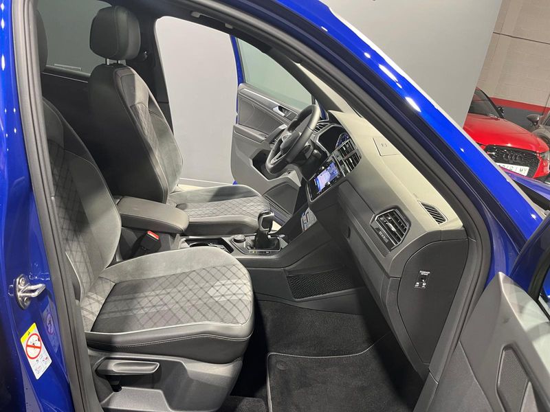 Volkswagen Tiguan R-Line 2.0 TDI DSG (2021) 2022, foto 28