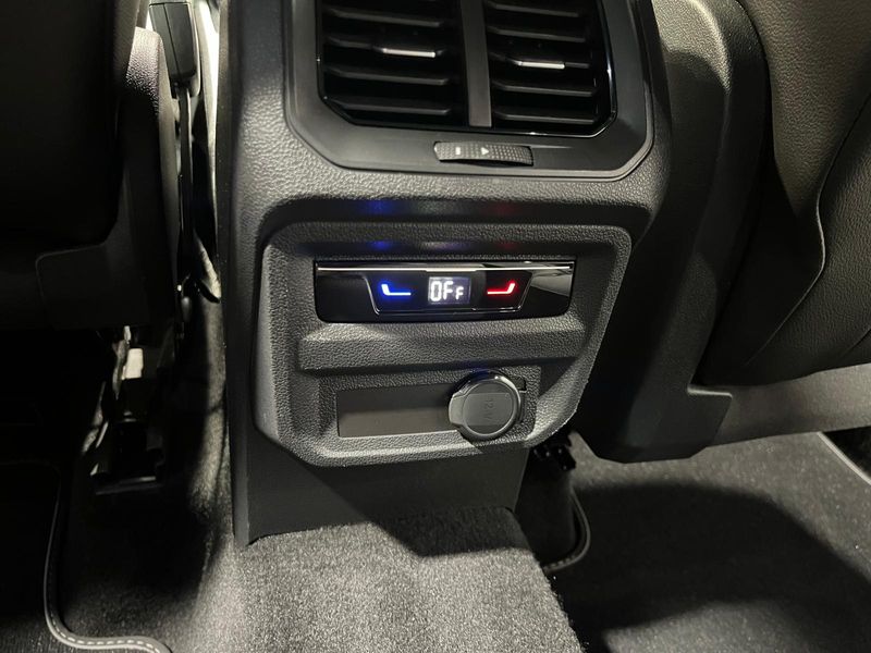 Volkswagen Tiguan R-Line 2.0 TDI DSG (2021) 2022, foto 33