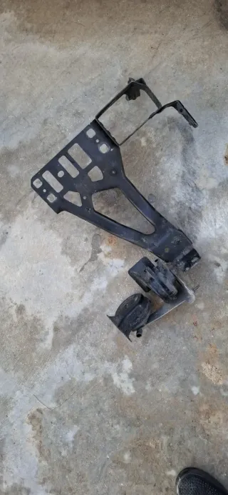 Soporte Faro BMW E60/E61