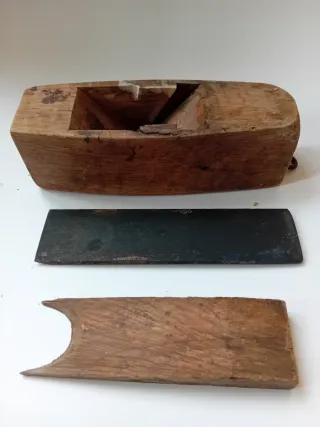Garlopa cepillo carpintero madera antiguo
