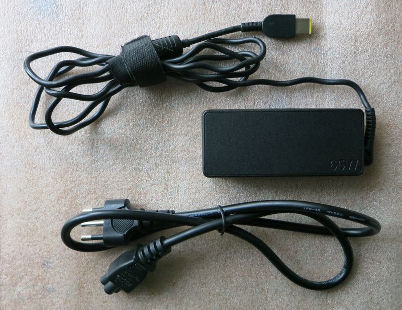 Cargador para portátil LENOVO 65W con conector cuadrado