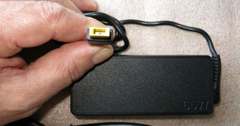 Cargador para portátil LENOVO 65W con conector cuadrado afbeelding 4