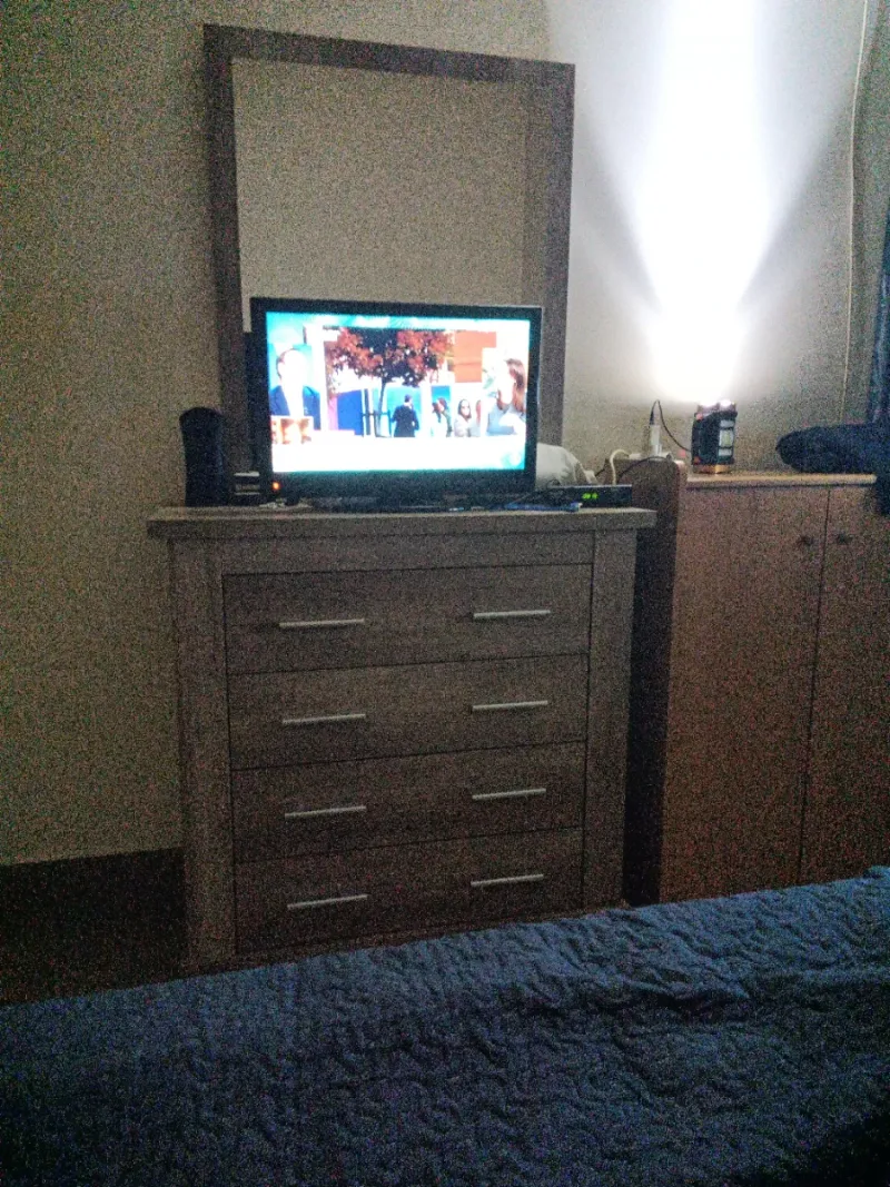 Televisor Negro