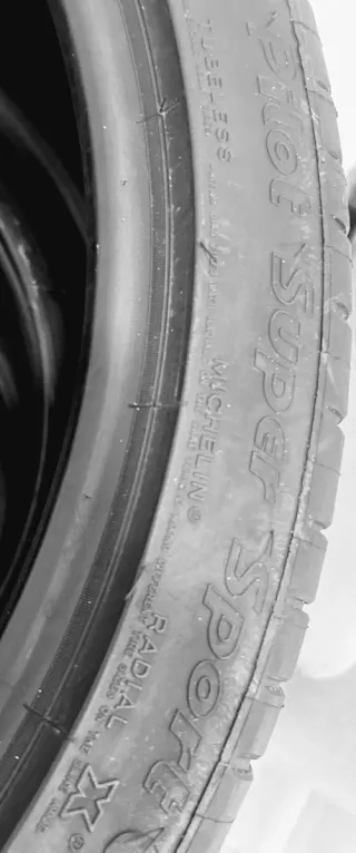 MICHELÍN JUEGO COMPLETO DOBLE MEDIDA 21"