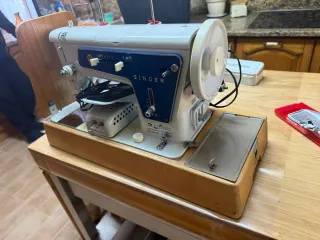 Máquina de coser Singer 801Z2