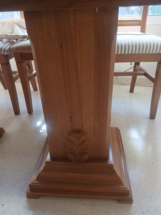 Mesa de comedor de madera maciza y seis sillas