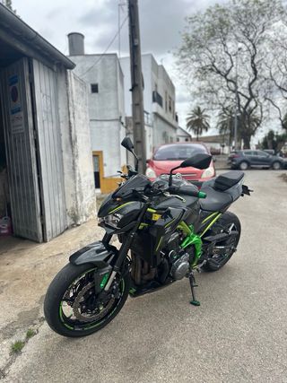 Kawasaki Z900 A2 Negra y Verde