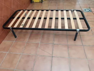VENTA DE SOMIER Y CABECERO DE 90 CM