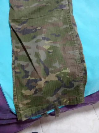 Pantalón militar