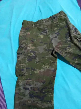 Pantalón militar