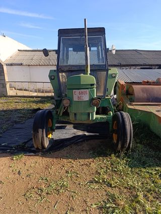 Tractor John Deere 2130