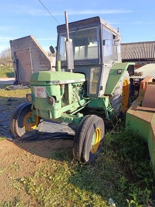 Tractor John Deere 2130