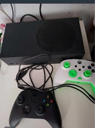 Xbox Series S 1TB Negra + 2 Mandos