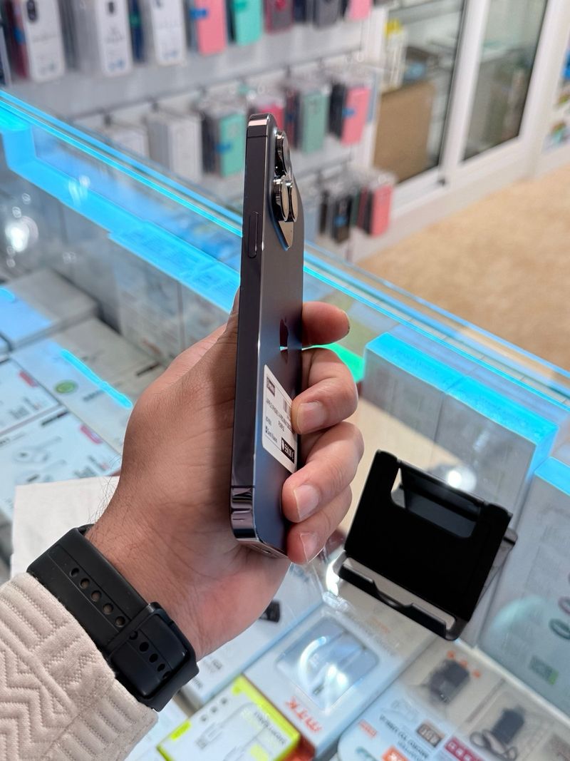 iPhone 14 Pro Max 128GB Morado afbeelding 3