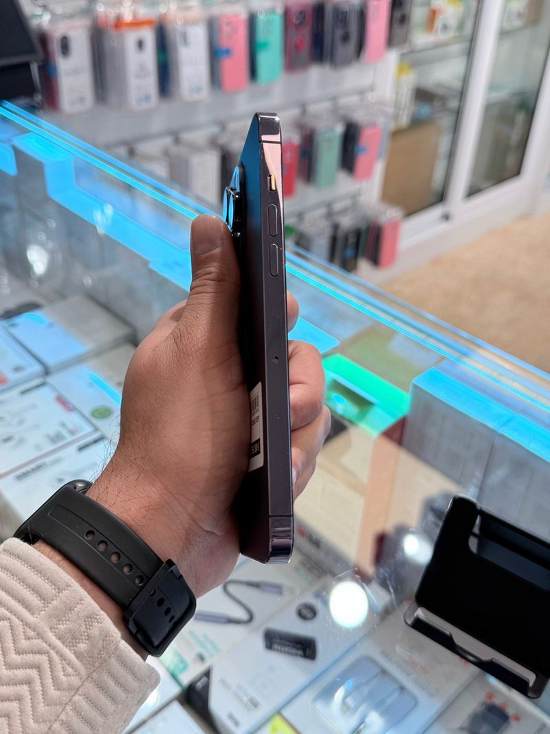 iPhone 14 Pro Max 128GB Morado afbeelding 4