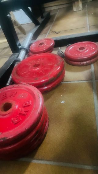Discos de pesas rojos