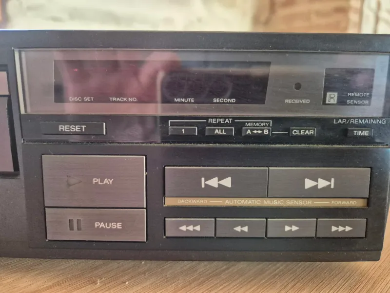 Sony CDP-101 Reproductor CD afbeelding 2