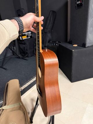 Guitarra Taylor BT2e Caoba , electroacústica.